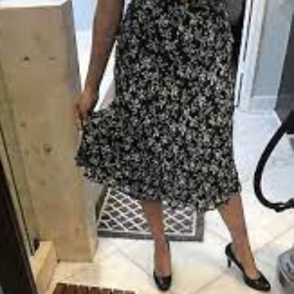 Women's Classiques Entier Silk Floral Ruched Front V Neck Dress Size 12 - Picture 12 of 12